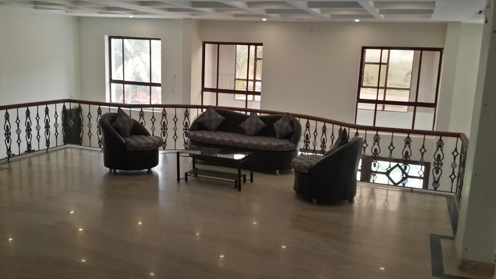 Sriperumbudur Paramount Inn מראה חיצוני תמונה